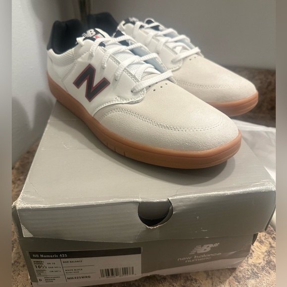 New Balance Men’s White Sneakers with Gum Outsole and Black Accents size 10.5
